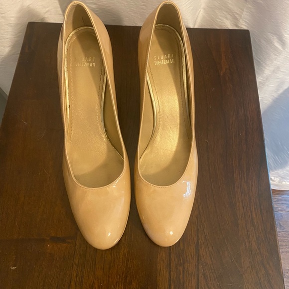 Stuart Weitzman Shoes - Stuart Weitzman Beige Platform Pump